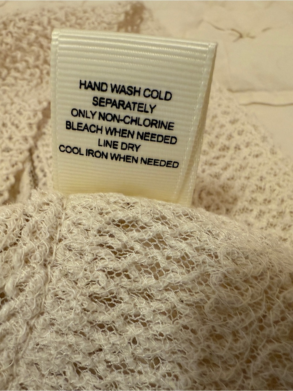 Beautiful Ultra Pink Crochet Lace Sleeveless Tank Top in Cream Size S - Picture 8 of 10